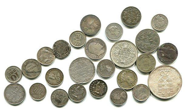 LOT OF 26 FOREIGN SILVER COINS (01)