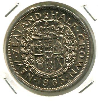 NEW ZEALAND 1963 1/2 CROWN (03)