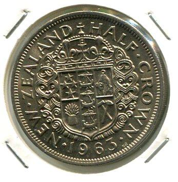 NEW ZEALAND 1963 1/2 CROWN (04)